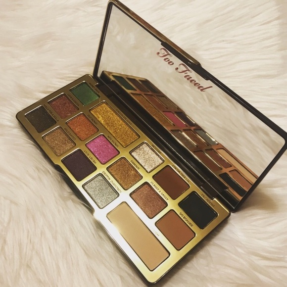 Too Faced Chocolate Gold Palette - Picture 2 of 5